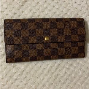 Louis Vuitton Sarah wallet in Damier Ebene